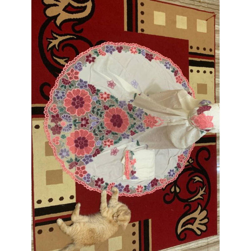 Mukena bordir kerancang bunga punggung bahan sutra asli/sutra cina khas BUKITTINGGI