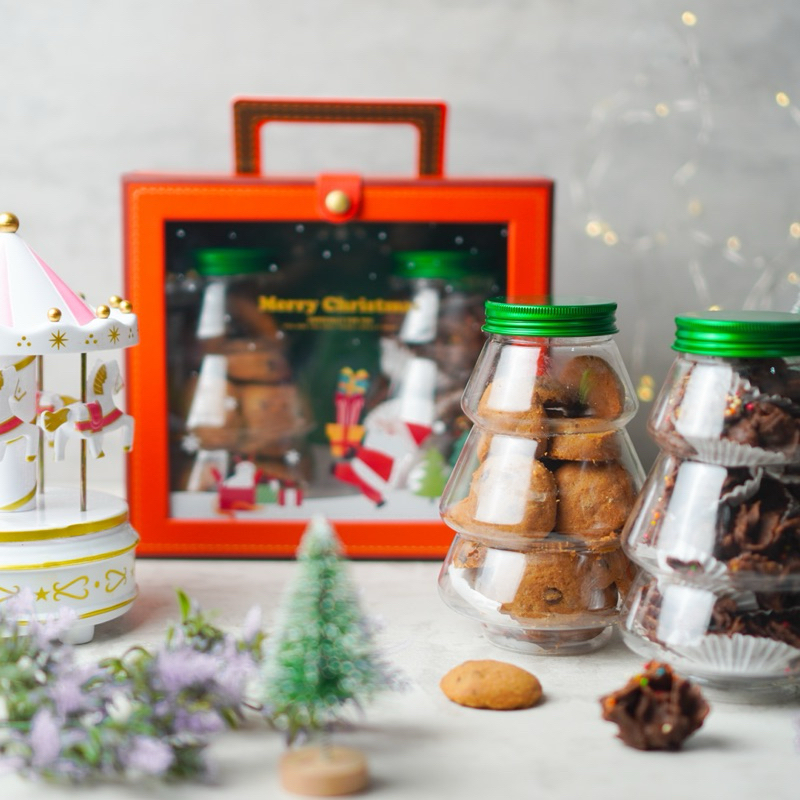 

Chritsmas tree hampers / parcel natal / Christmas gift / gift / nastar wisman / choco cornflakes / hampers natal / parcel xmas / christmas / cookies / chocolate cornflakes / 2 toples