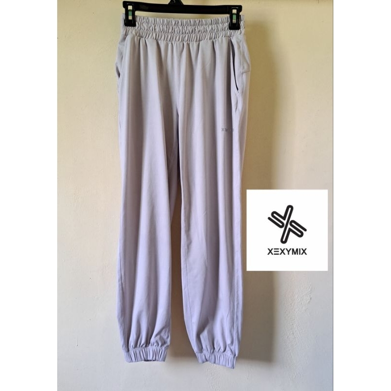 [PRELOVED/THRIFT] XEXYMIX JOGGER SPORT OLAHRAGA WANITA WARNA LIGHT GREY