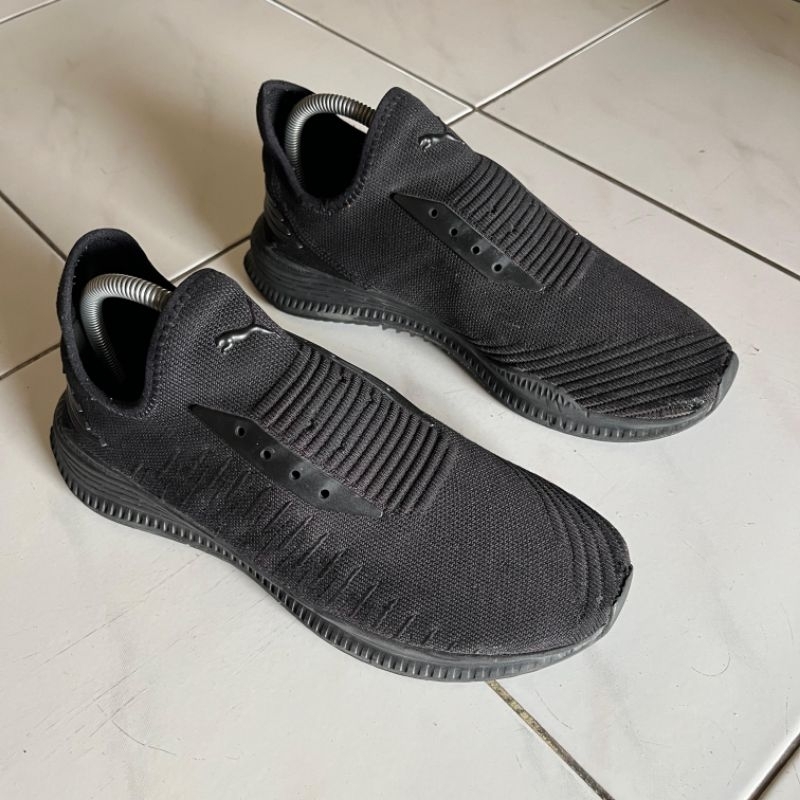 Sepatu Puma Ignite Avid Evoknit Sneakers