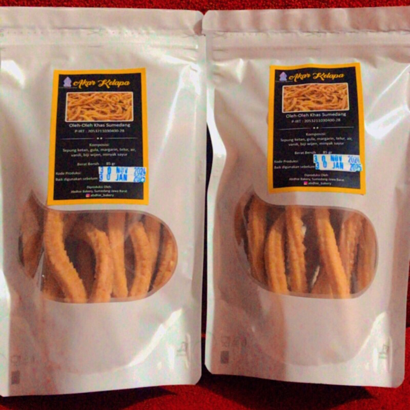 

kue akar kelapa manis