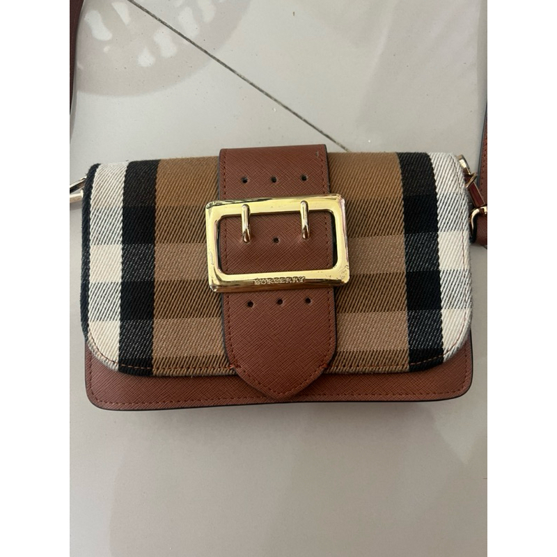 burberry sling bag preloved