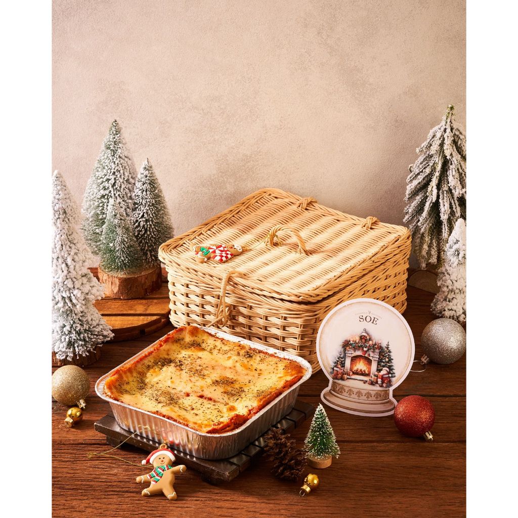 

CHRISTMAS HAMPERS - CAROLS BOX