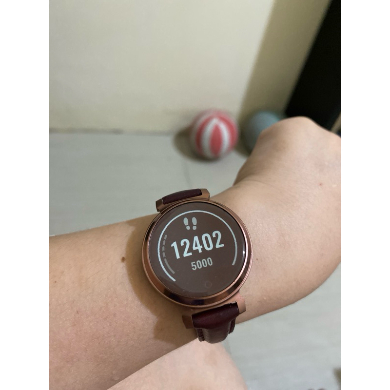 garmin lily 2 second