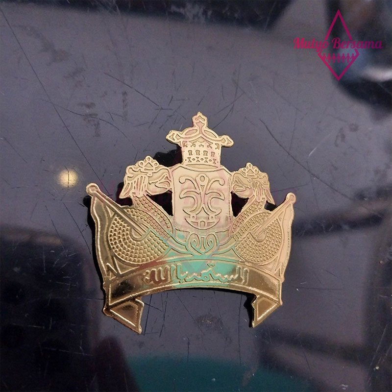 Lencana Pin Lambang Melayu Bros Lambang Melayu Kerajaan Siak Riau Logam - Mulyo Bersama