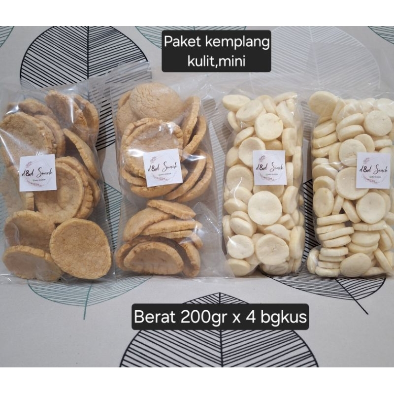 

Kemplang dan kerupuk super asli palembang. Paket kemplang kulit dan kemplang mini. Berat 800gr (200gr x 4 bgkus)