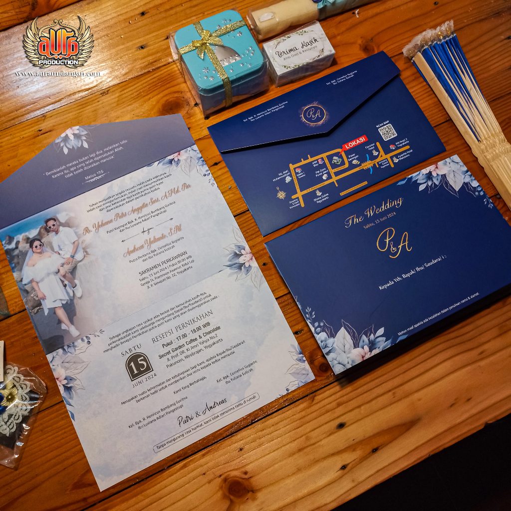 

undangan pernikahan bentuk amplop mewah murah