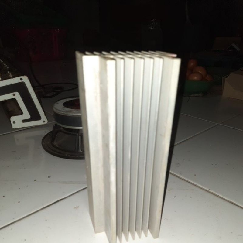 Heatsink pendingin power model BU 2u 20 cm tebal 6mm bekas