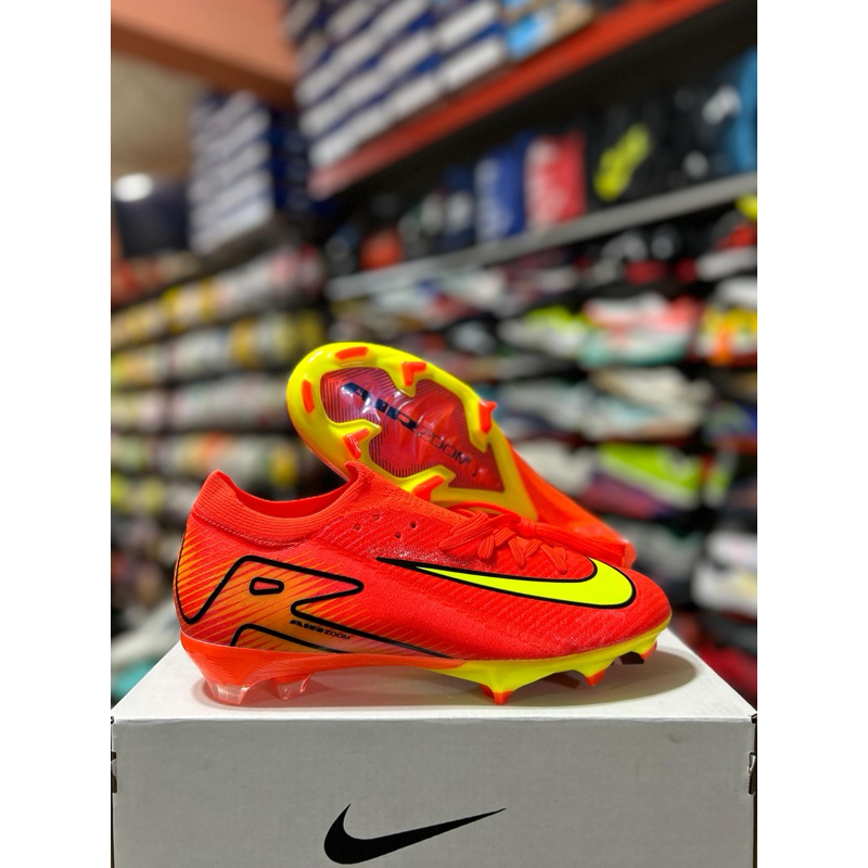 sepatu bola nike air zoom terbaru