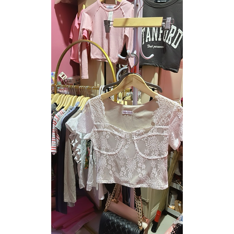 Baju warna cream putih
