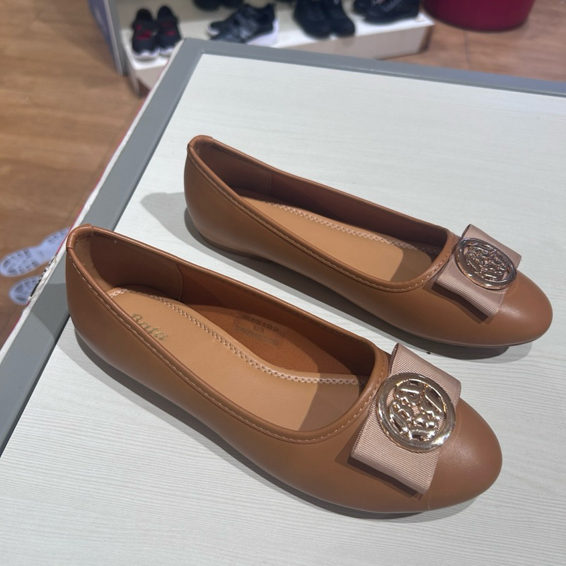 Bata sepatu Flatshoes Ballerina wanita