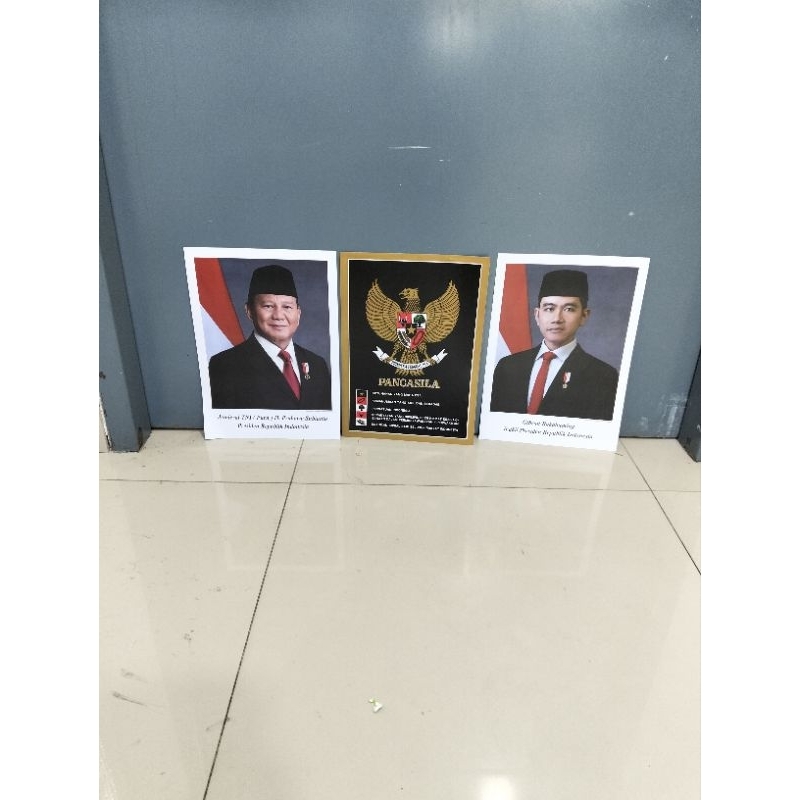 foto presiden dan wakil presiden dan garuda pancasila 25x35cm