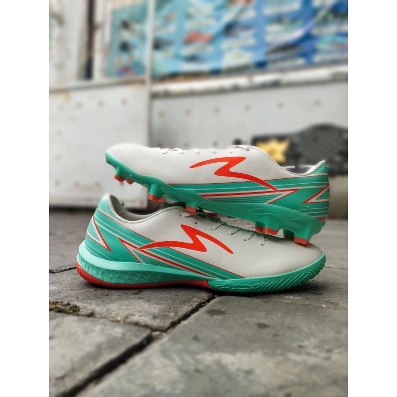Sepatu Bola dan Futsal Specs Original Lightspeed 20 fg in