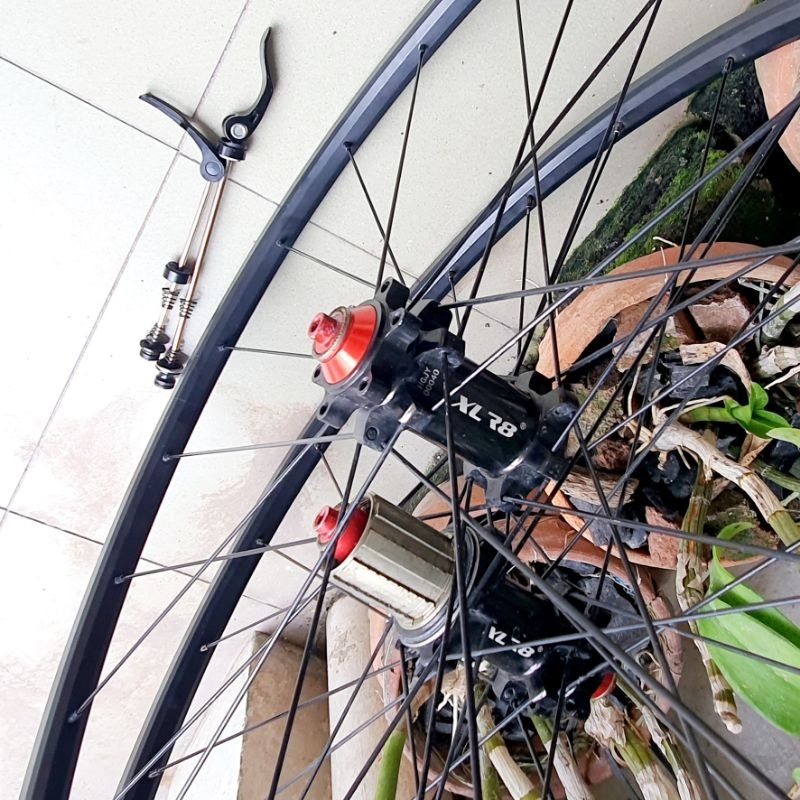 WHEELSET 700C XLR8 DISC BRAKE 24 HOLE STRAIGHT PULL QR