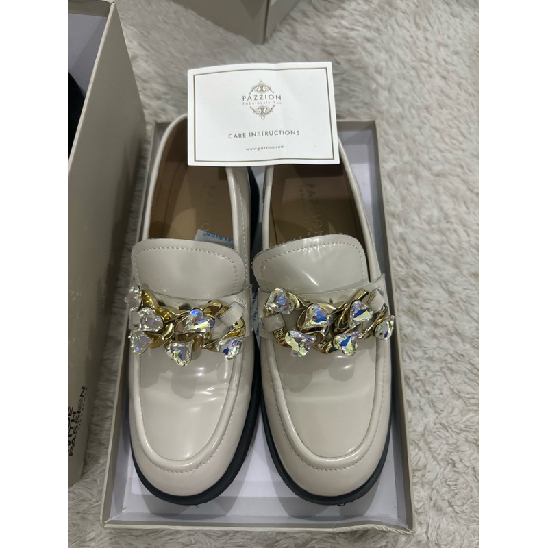 Sepatu Pazzion loafer kasual kulit preloved