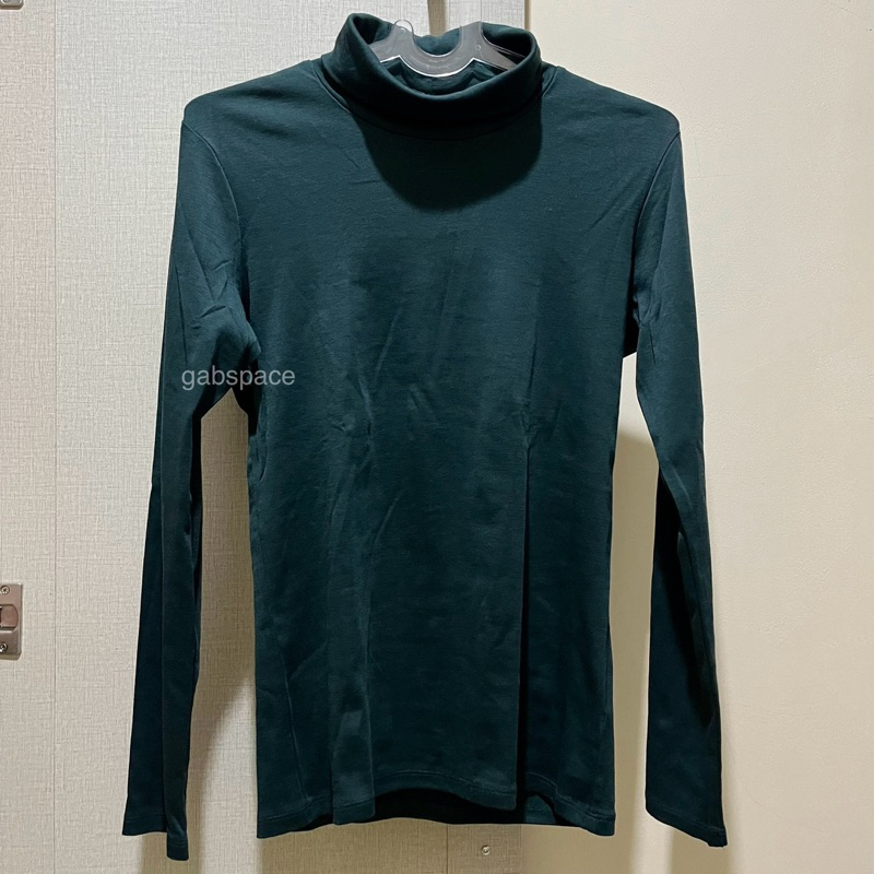 [PRELOVED] UNIQLO Kaos Supima Turtle Neck Hijau Emerald Lengan Panjang Size L | Daily Basic T-Shirt 