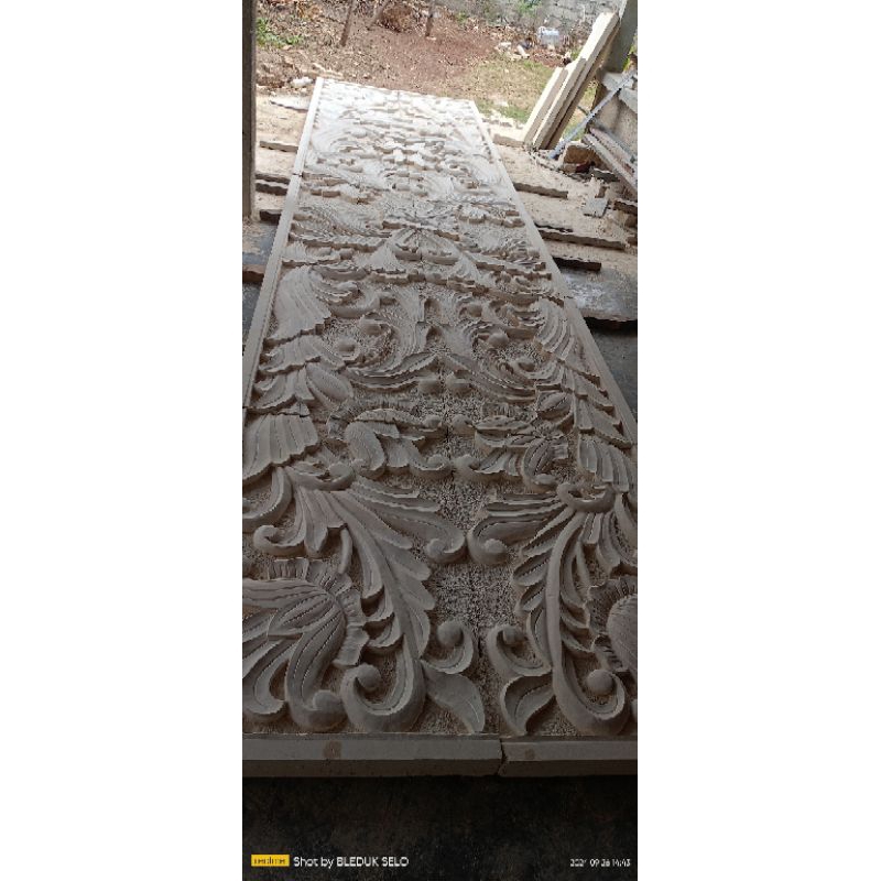 RELIEF KLASIK HIASAN DINDING TEMPEL DINDING