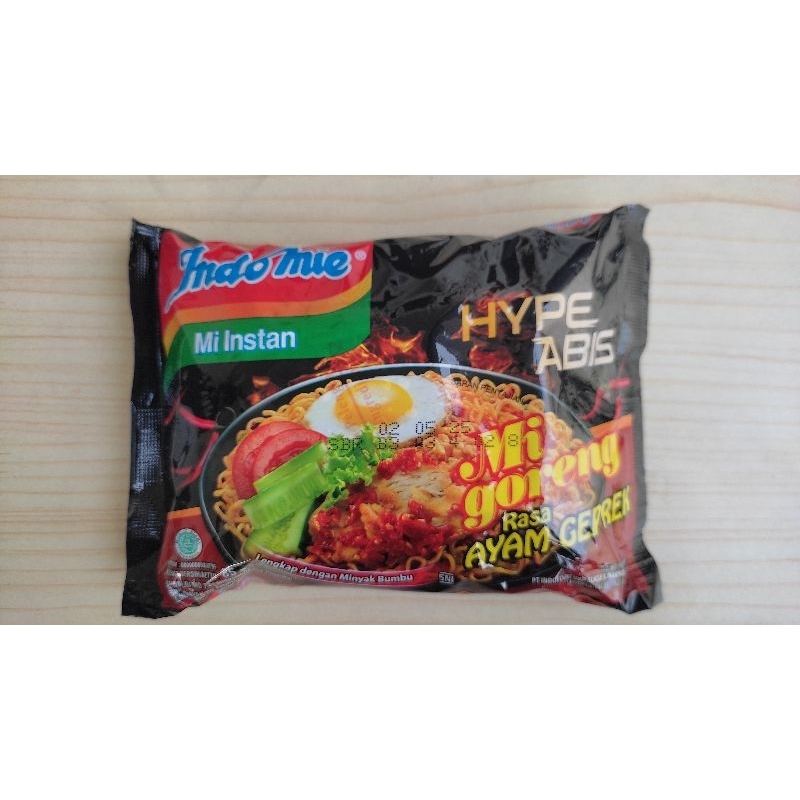 

Mie instan Goreng Indomie Goreng rasa ayam geprek Hype abis