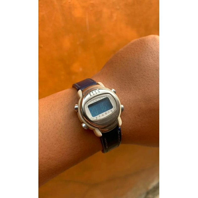 jam tangan Elle studio digital