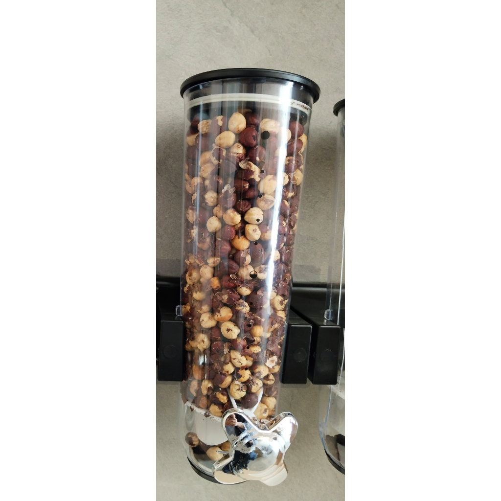 

Kacang Hazelnut/Raw Hazelnut