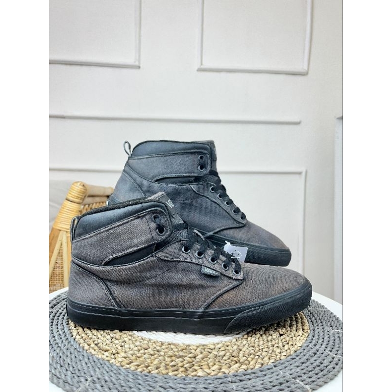 sepatu second preloved vans atwood hi canvas triple black size 44,5 indikasi original