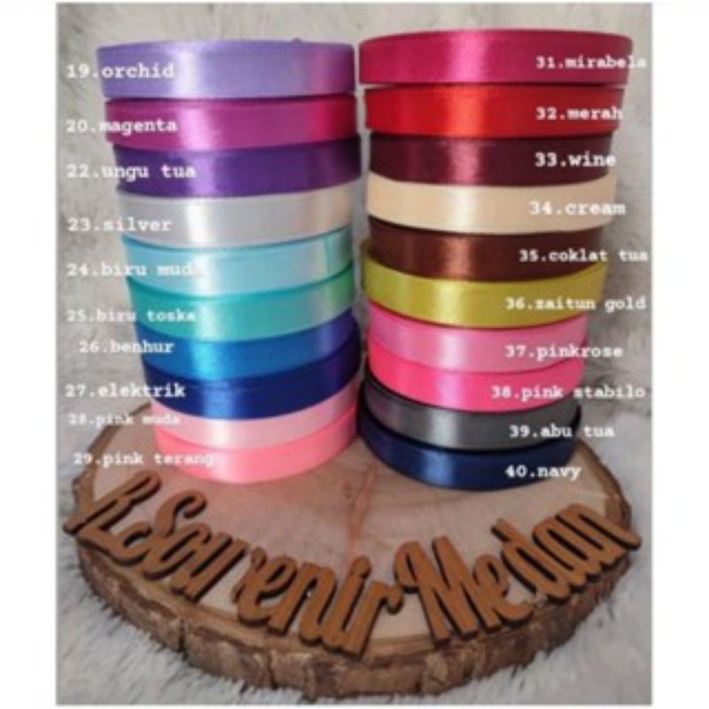 

(1 gulung)Pita satin setengah inchi/pita satin 1/2 inchi