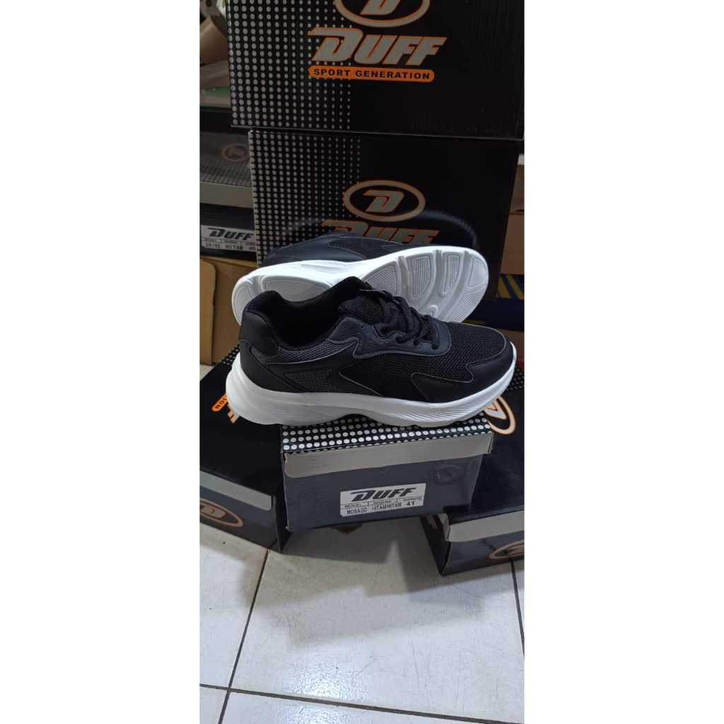 Sepatu Sneakers Duff Darley Hitam Putih