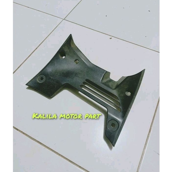 Cover paru sambungan sayap depan Supra helm in