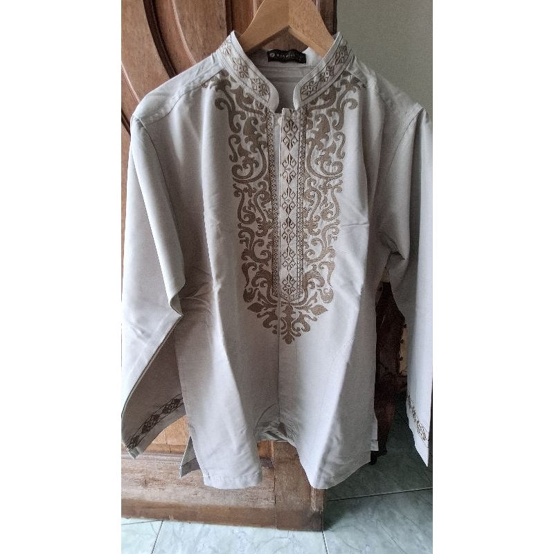 [PRELOVED] Baju Koko Benhill Bordir Lengan Panjang