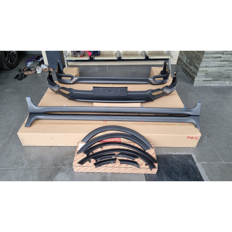 bodykit Venturer facelift original toyota