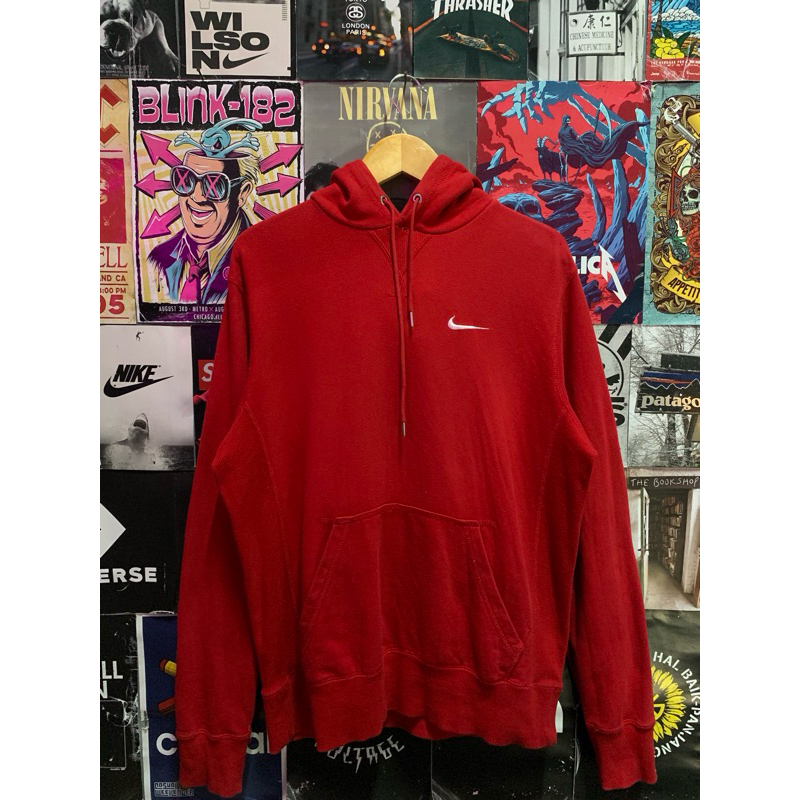 hoodie nike merah