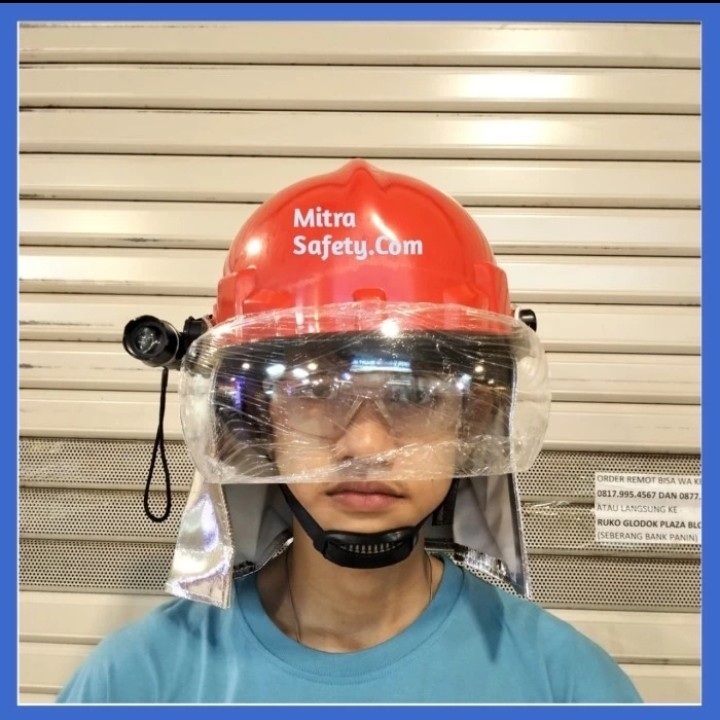 HelM Pemadam Kebakaran Lengkap Dengan Senter Charger / Helem Pemadam Kebakaran Berkualitas
