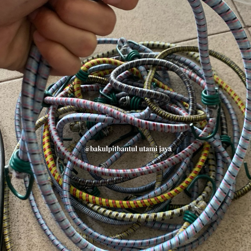 Tali Pengikat Barang Motor 1 meter | Tali pengikat barang di motor muatan 1 meter pengait paket angk