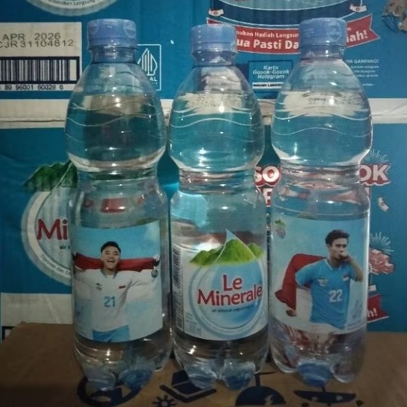 

le minerale 600ml 1 dus isi 24 botol air mineral kemasan