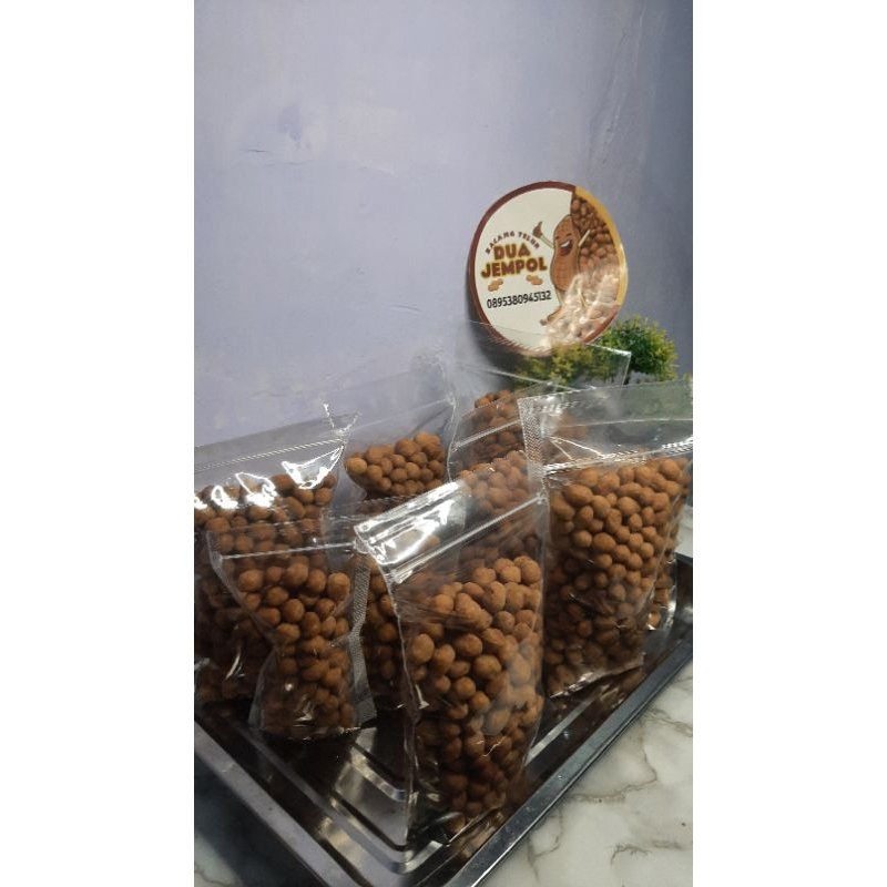 

kacang telur 400gram