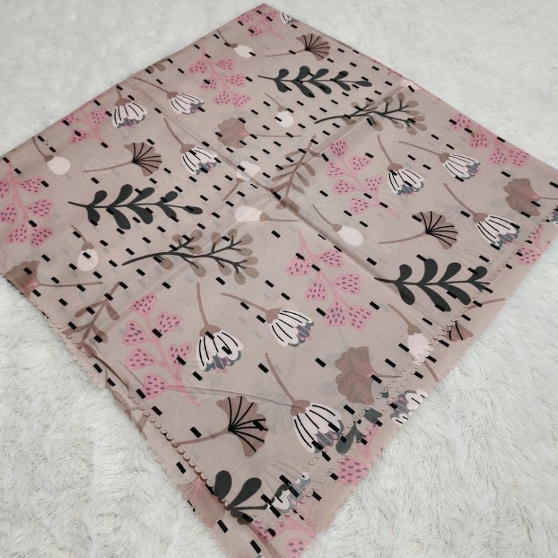 UMAMA scarves tulips / umama / voal umama / umama voal / hijab / kerudung / segi empat / pashmina / 