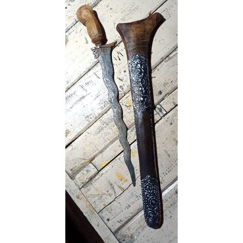 keris Bali pamor kulit semangka panjan