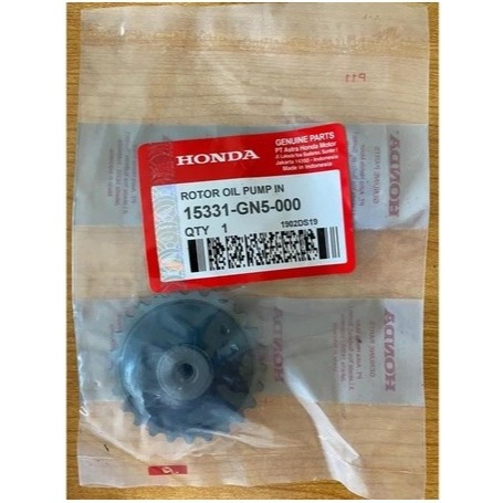 Gigi Pompa Oli Grand