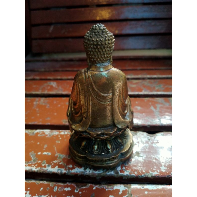 patung Budha bahan kuningan