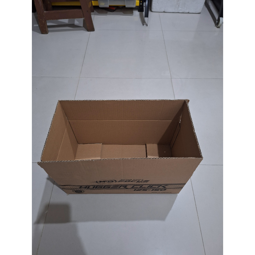 

dus box packaging kardus ukuran 47 x 25 x 20 cm tebal kardus box baru sesuai foto etalase