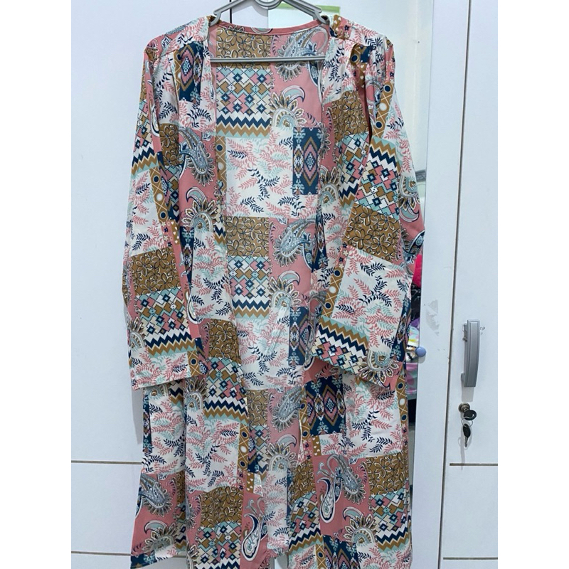 Cardigan motif batik Wanita kekinian