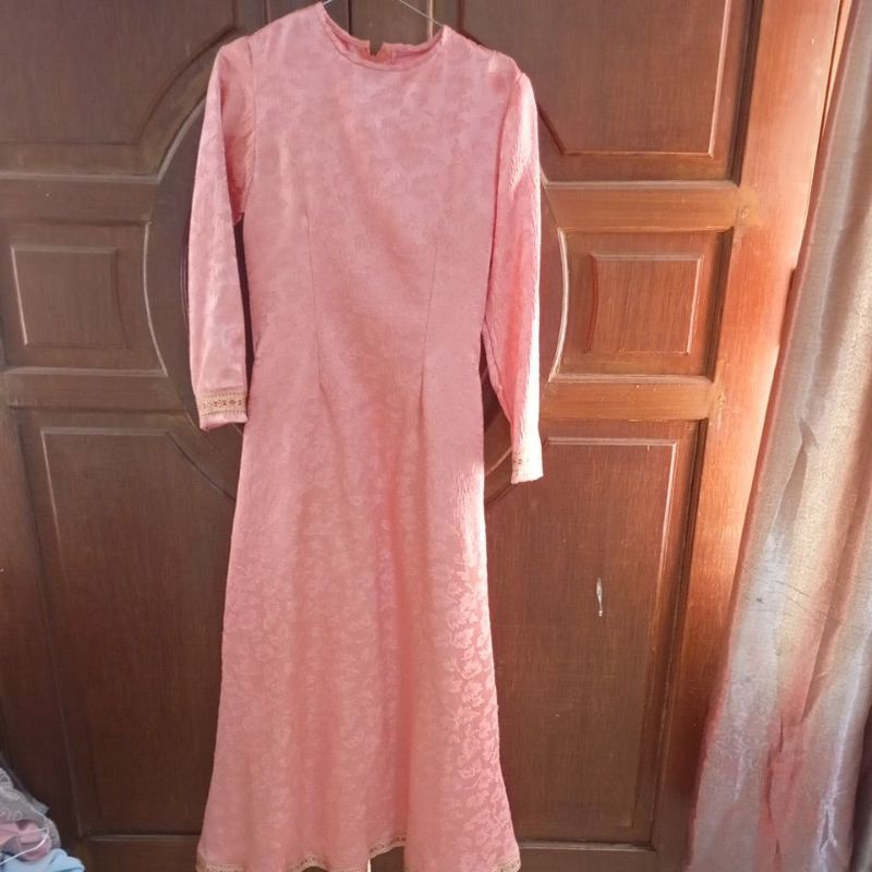 preloved baju pesta wanita