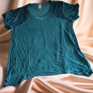 Kaos Wanita Jumbo LD 120-160 Rayon Spandek