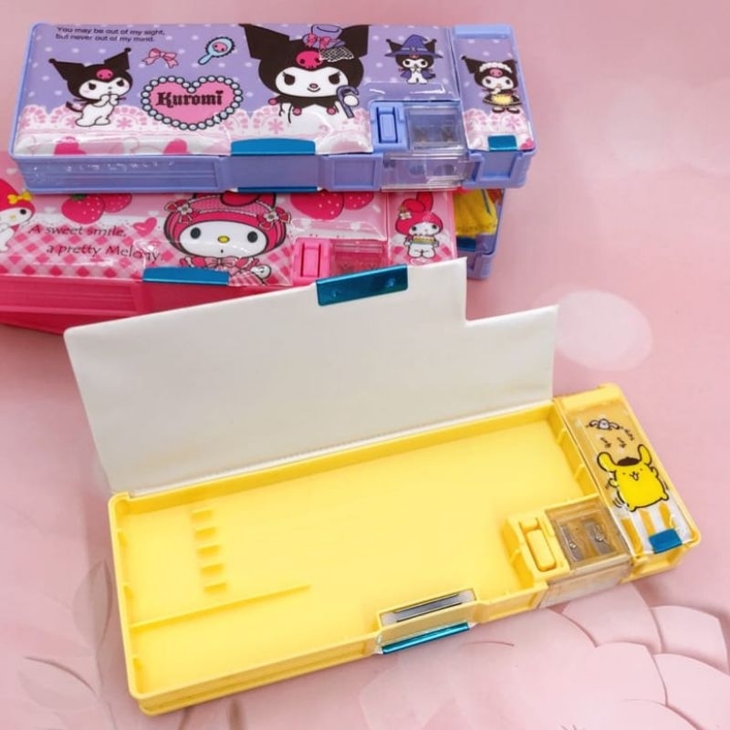 

[IG33] |Kotak Pensil Karakter Sanrio/Kotak Pensil Magnet 2 skat/Kotak Pensil Dengan Peruncing cocok untuk anak TK, SD dll
