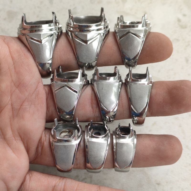 CINCIN MONEL EMBAN RING MONEL DOFF IRAS GIGIK