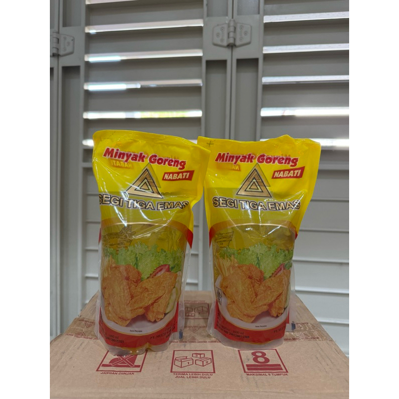

[TERMURAH] Minyak Goreng SEGITIGA EMAS 1 LITER