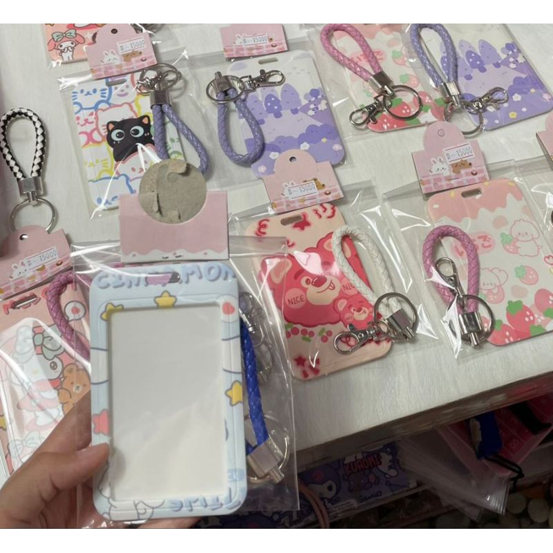 

OHMAIGOODS - ID CARD HOLDER TALI PENDEK