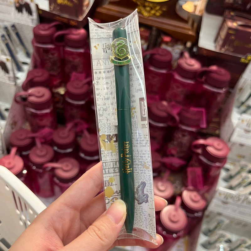 

Miniso x Harry Potter Metal Ballpoint Pen Slytherin / Pulpen Harry Potter