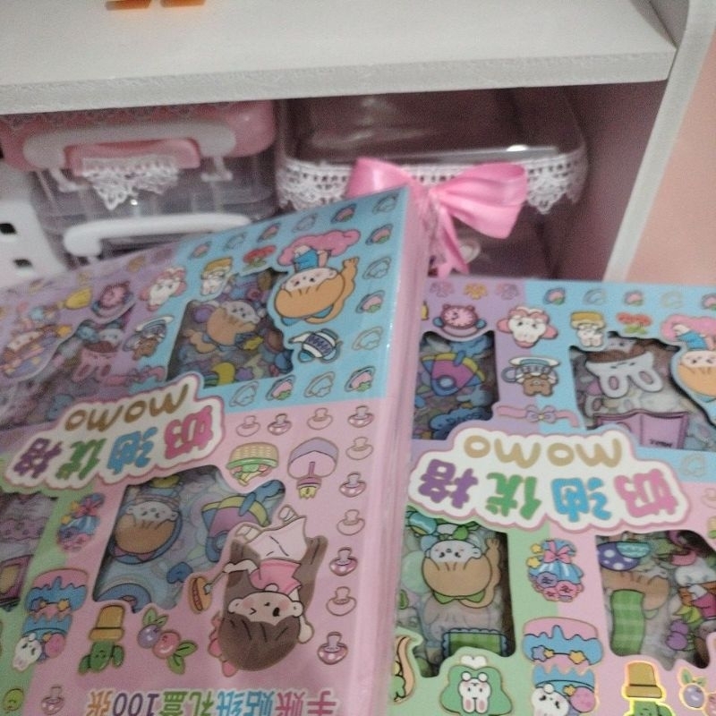 

stiker momo 1pack (18 stiker)