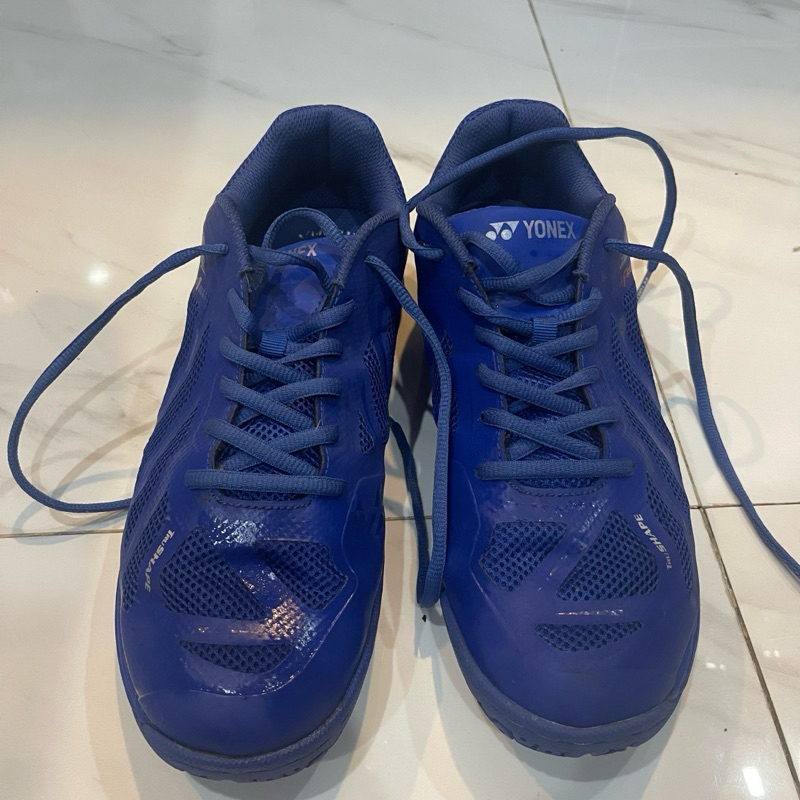 sepatu yonex precision1